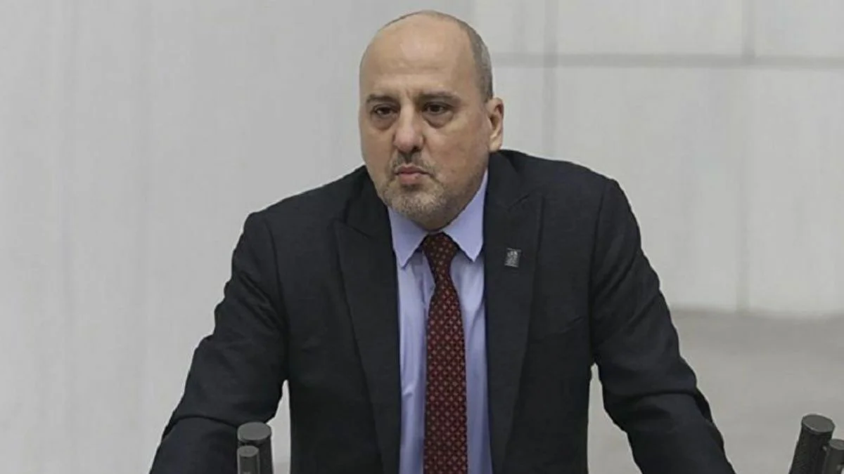 Ahmet Şık hakkında 2 ayrı soruşturma başlatıldı