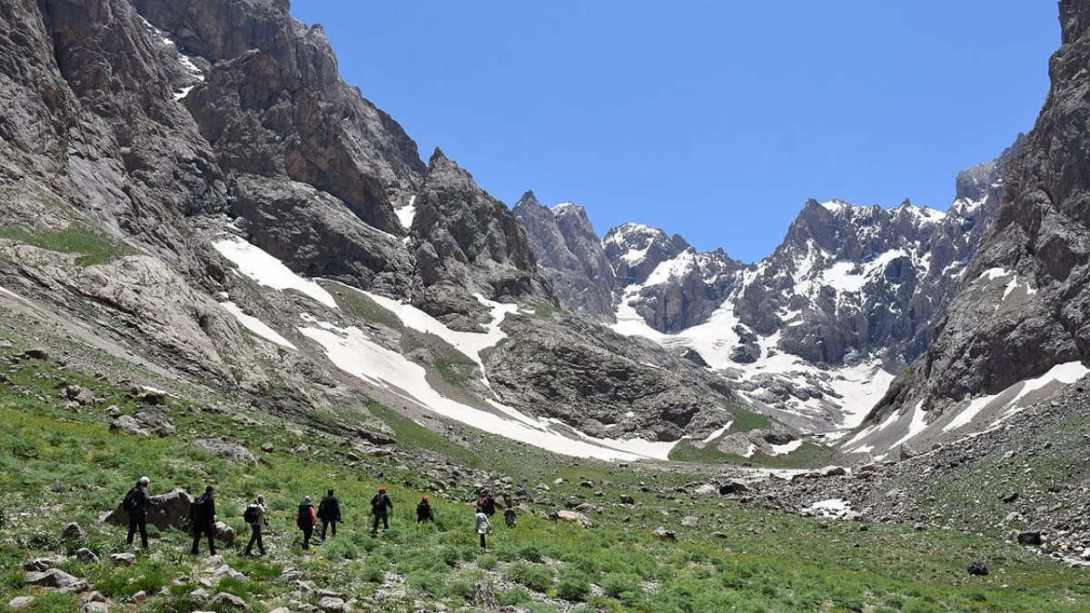 'Alaska'yı boş ver, Hakkari Cilo Dağları'na gidelim!'