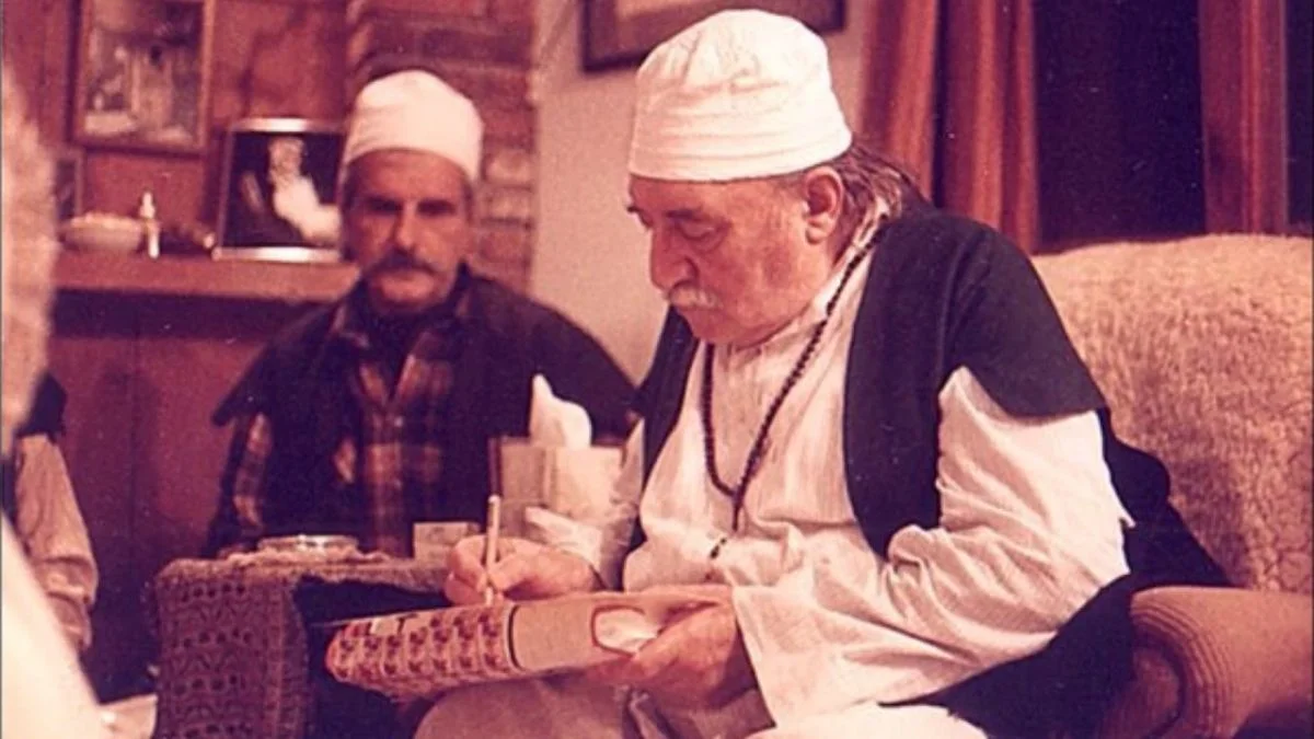 'Ayaklı Kütüphane' Muzaffer Ozak