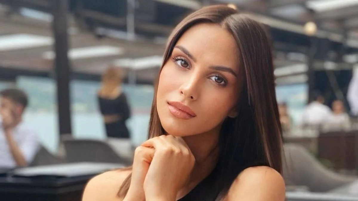 Ayşegül Çınar kimdir? Ayşegül Çınar hangi dizi ve filmlerde oynadı?