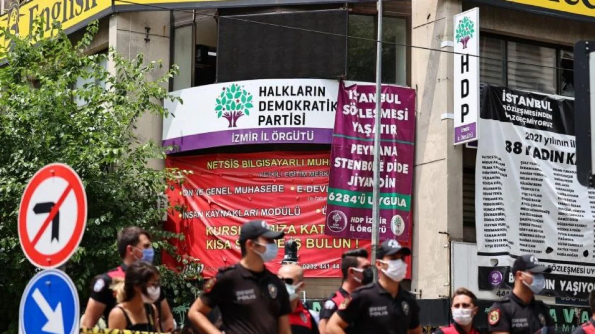 Bahçeli: 'Deniz Poyraz PKK'nın milis işbirlikçisidir'