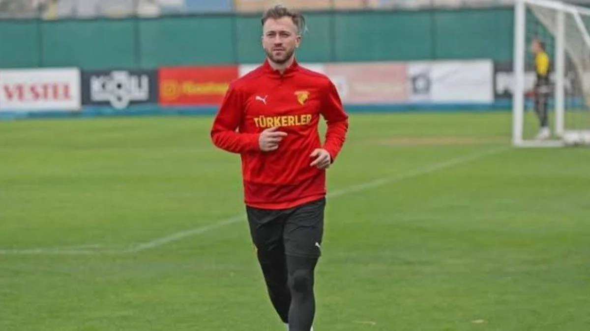 Başakşehir, Peter Zulj'u 3 yıllığına transfer ettiğini açıkladı