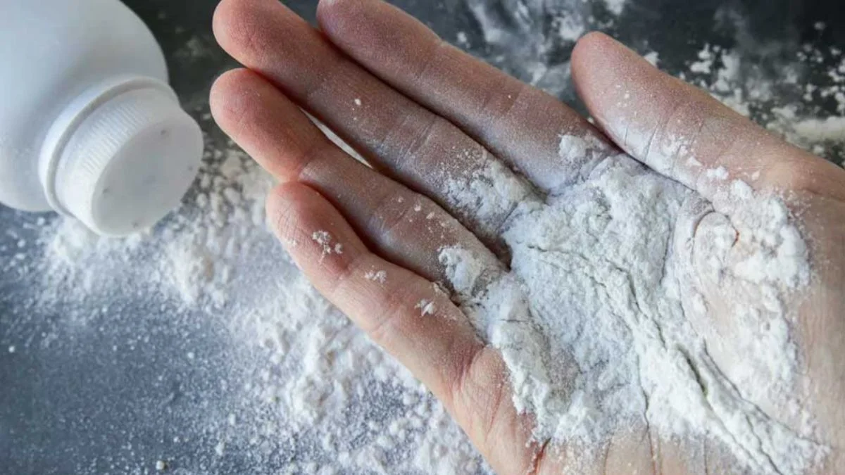 Bebek pudrası zararlı mı? Talk pudrası sağlığa zararlı mı?