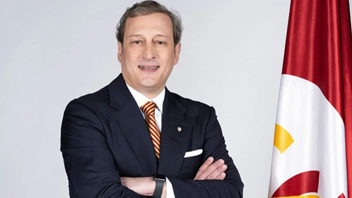 Burak Elmas kimdir? Burak Elmas ne iş yapıyor? Burak Elmas hayatı ve biyografisi