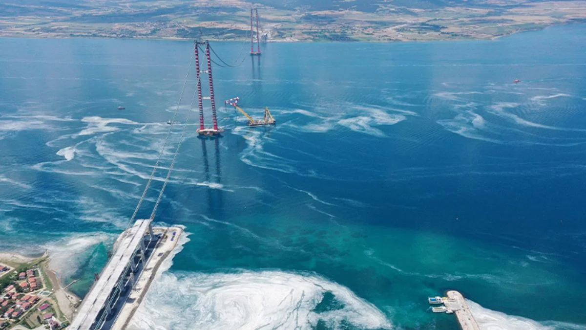 Çanakkale Boğazı'ndaki müsilaj yoğunluğu havadan görüntülendi