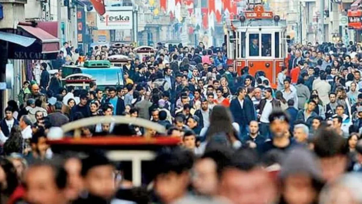 CHP 'Z kuşağı'nı ikna edebilir mi?