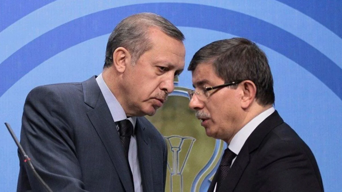 'Eski kaşar ve Davutoğlu'