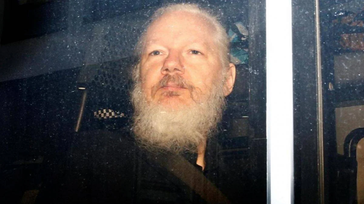 FBI muhbirinden 'Assange' itirafı
