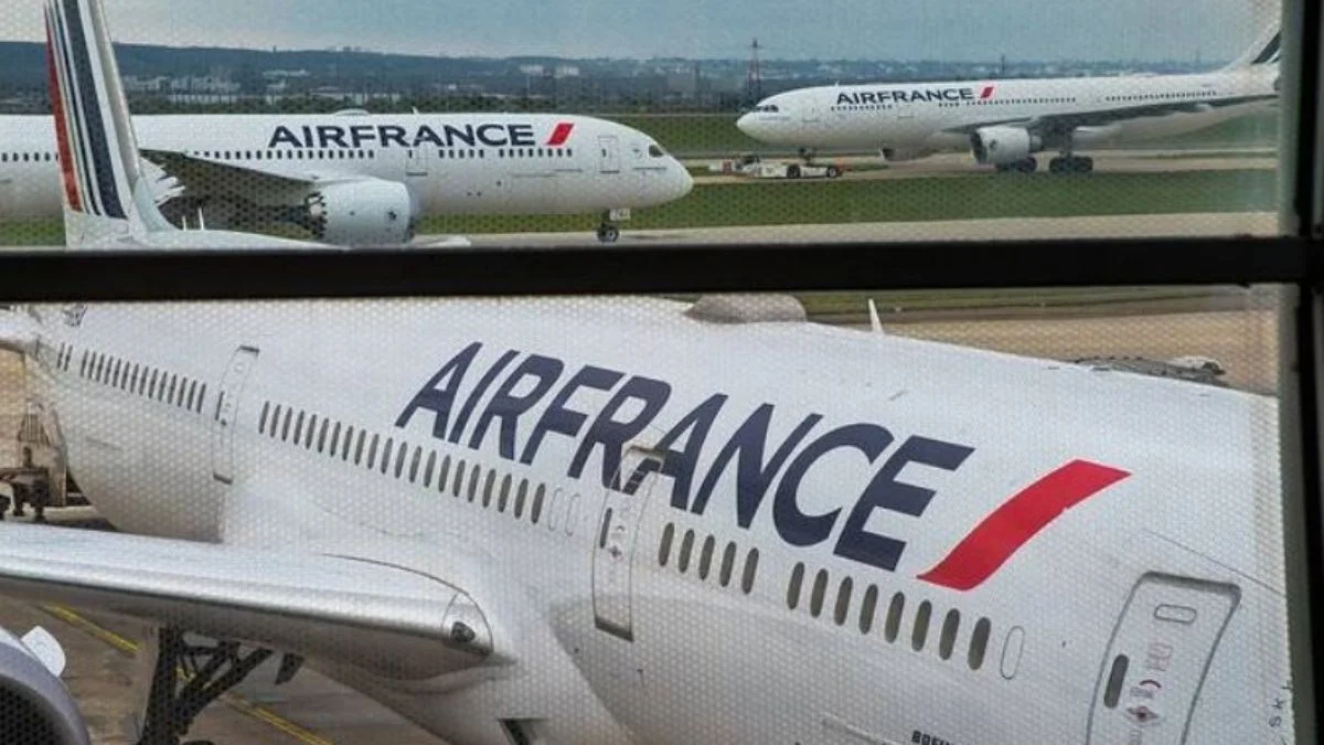 Fransa'da bomba paniği: Çad'dan gelen Air France uçağı aranıyor