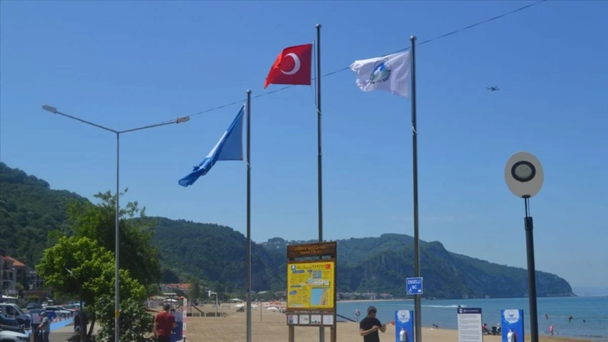 İnkumu sahilinde 3 noktaya mavi bayrak