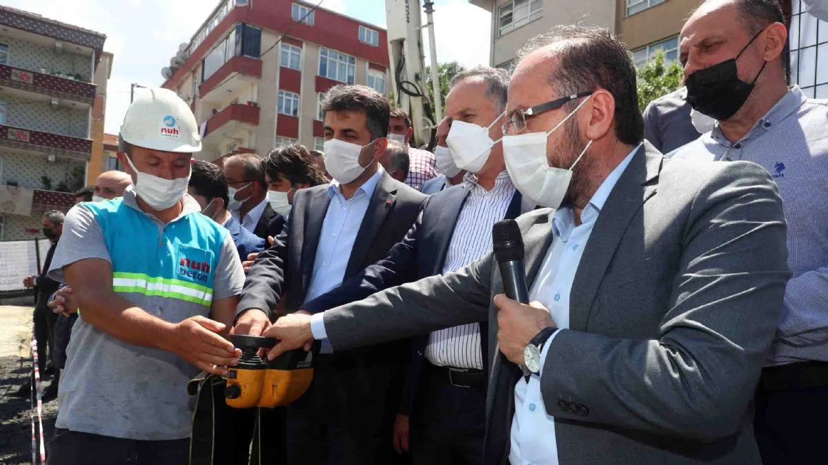 Küfeki taşından yapılacak olan Medine Camii'nin temeli atıldı