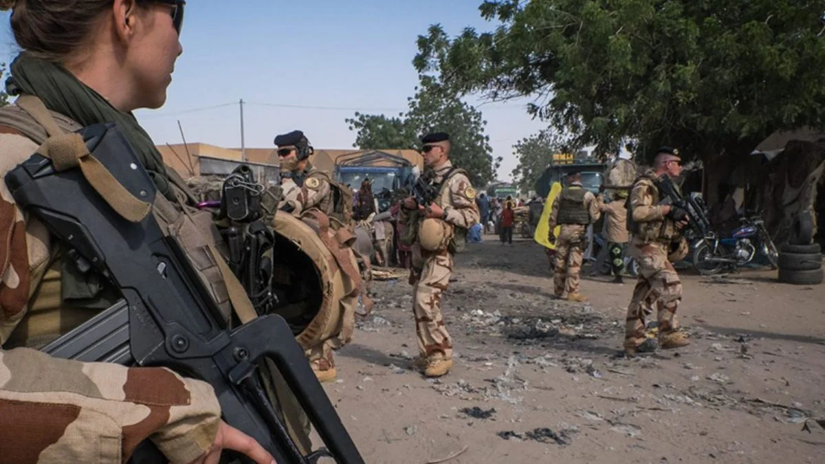 Mali'de Fransız askerlere bomba yüklü araçla saldırı: Çok sayıda yaralı var