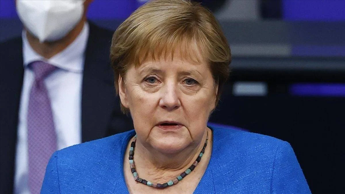 Merkel: Libya halkının gelecekleri hakkında kendilerinin karar vermesini istiyoruz