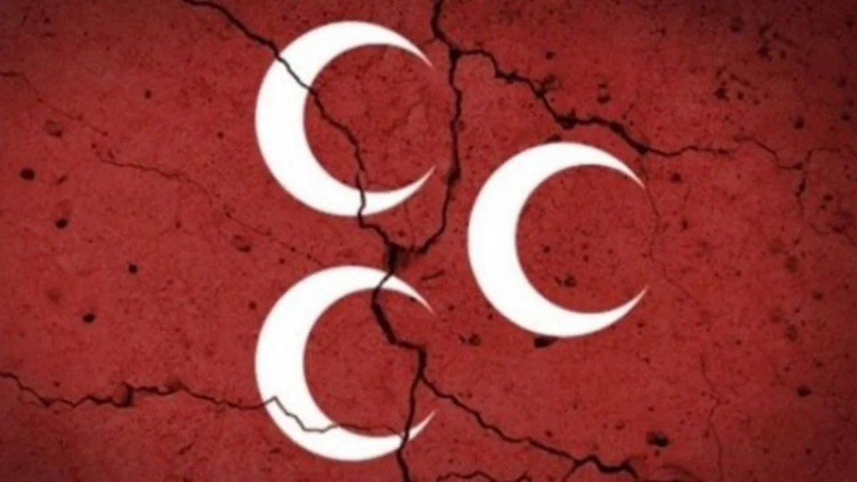 MHP'de ihraç depremi