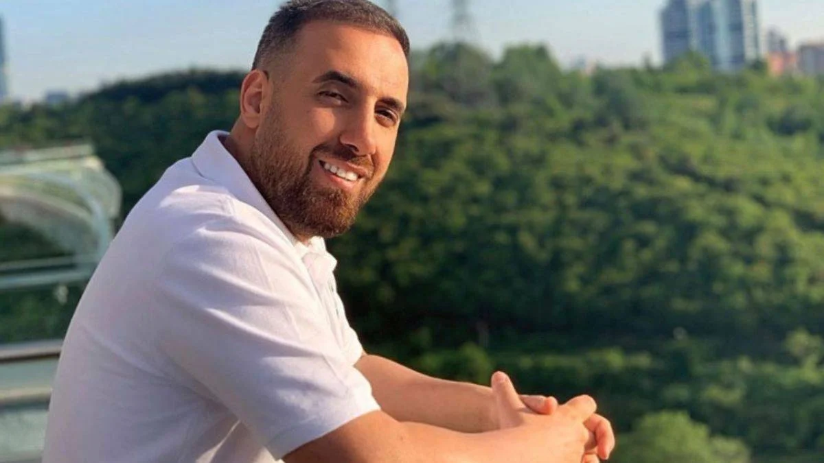 Özer İldirim iş yükünün yoğunluğunu spor arabalarla atıyor