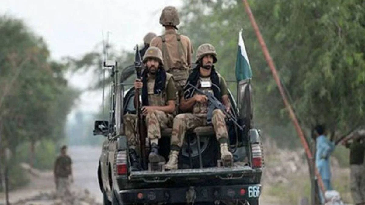 Pakistan'da çatışma: 5 asker hayatını kaybetti