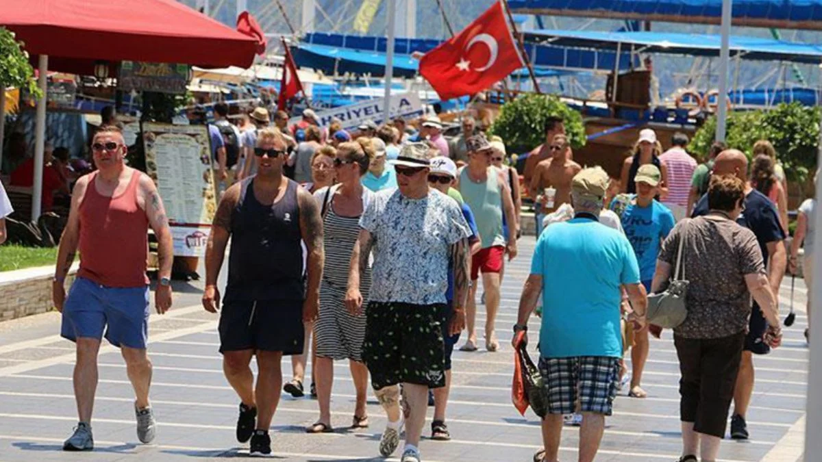 Ruslar, Türkiye'ye gitmek için tur operatörlerine hücum etti