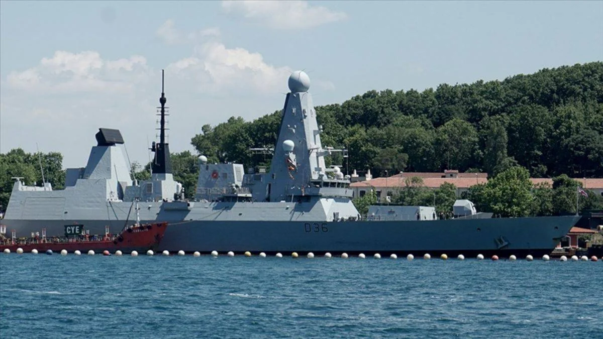 Rusya: Uyarı ateşi açıldı, İngiltere: Hiçbir uyarı ateşi olmadı