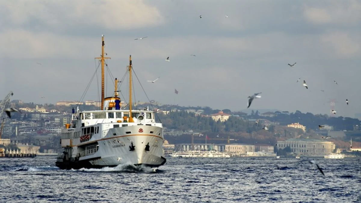 Şiirlerin vapur yolculuğu