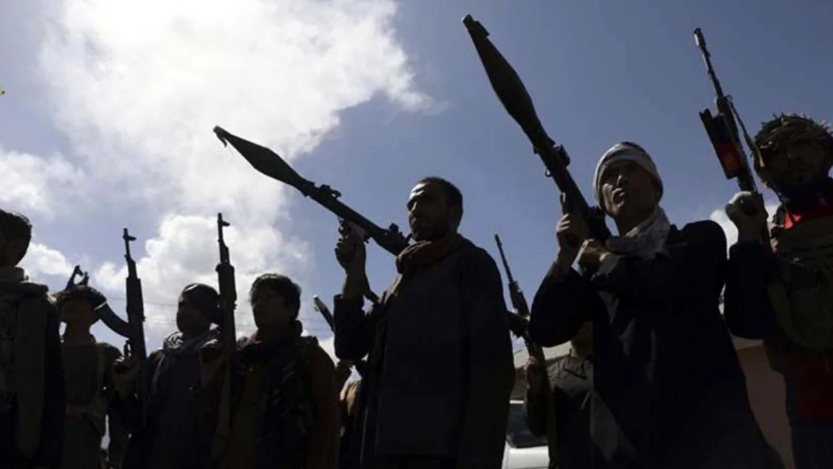 Taliban son 24 saatte 3 ilçeyi daha ele geçirdi