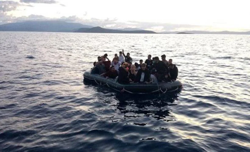 Tunus açıklarında göçmen teknesi alabora oldu