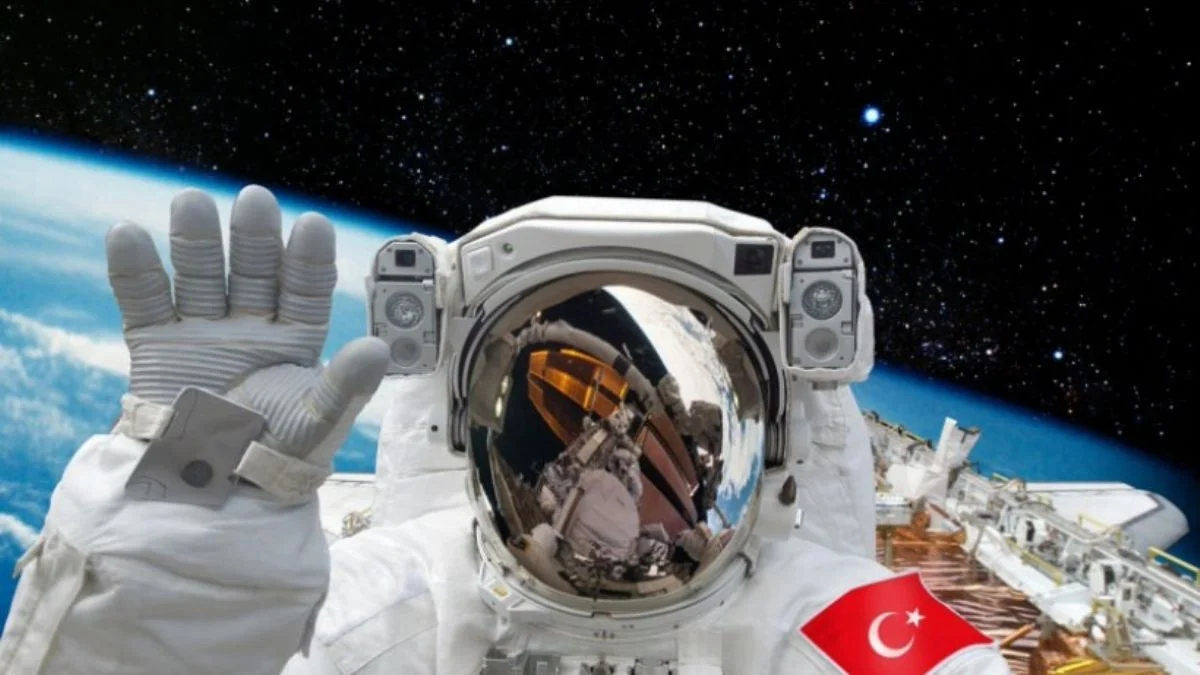 Türkiye'nin Ay'a roket fırlatacağı tarih belli oldu: Türkiye Uzay Ajansı Başkanı açıkladı