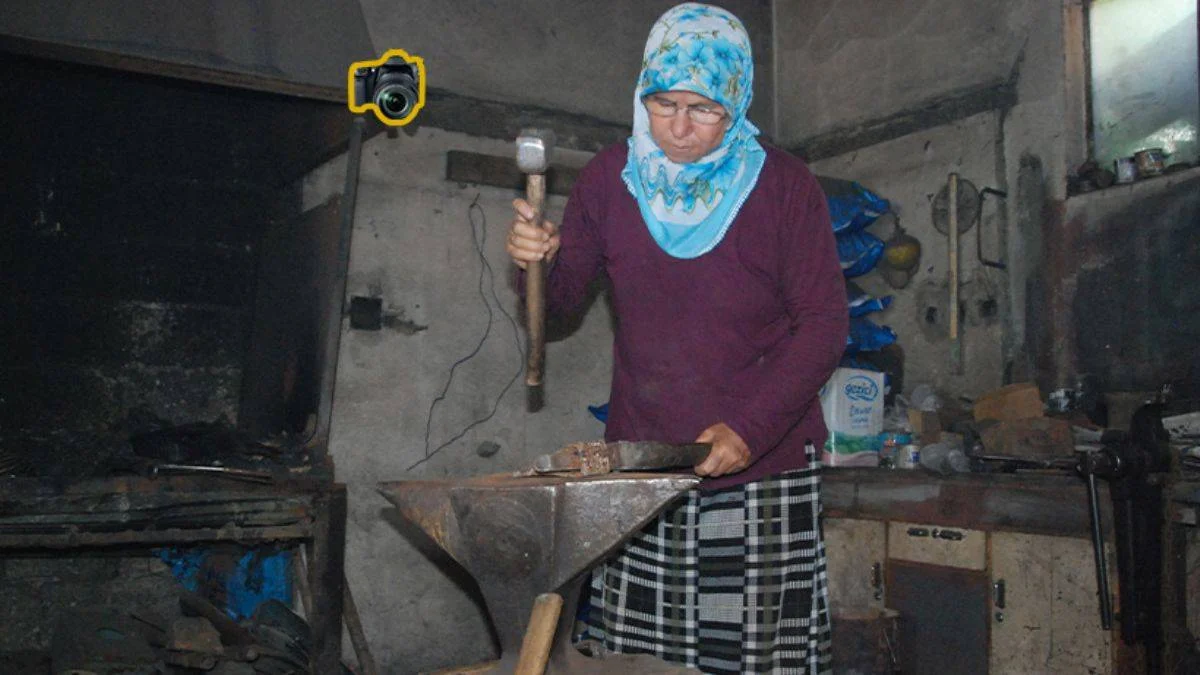 37 yıldır demire şekil veriyor