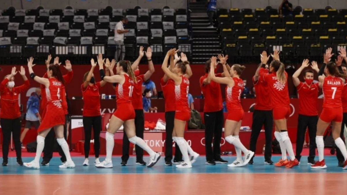 A Milli Voleybol Takımı Gruptan çıktı mı? Türkiye çeyrek finale çıktı mı?