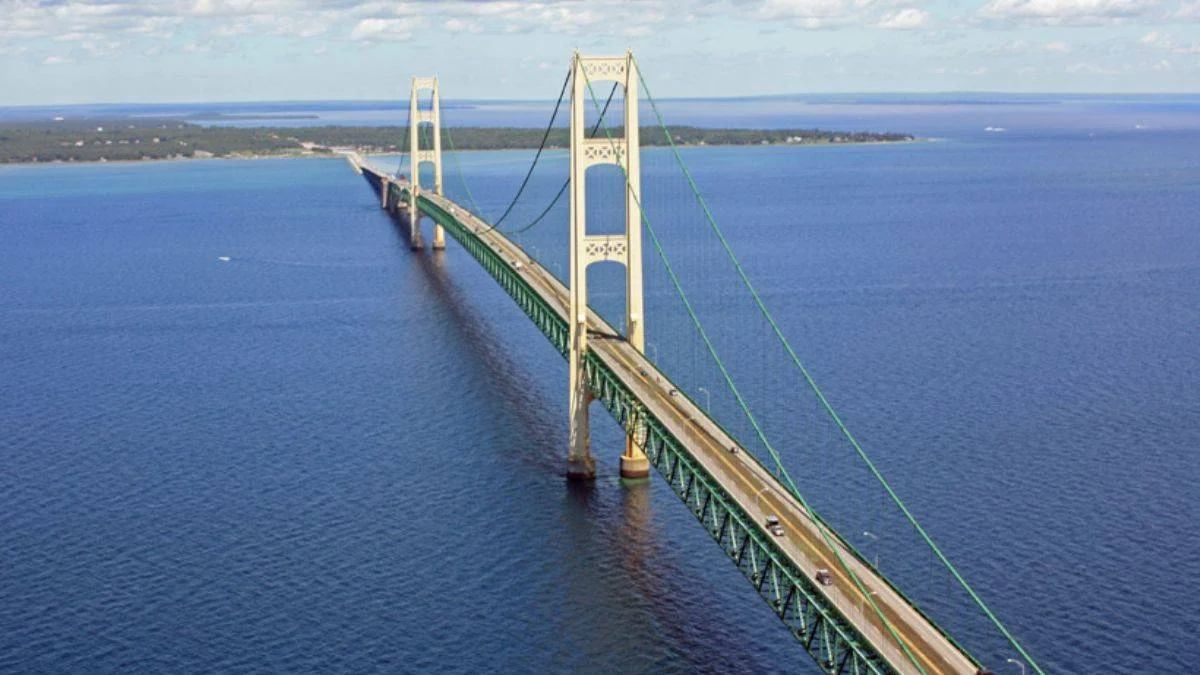 ABD'de bomba paniği: Mackinac Köprüsü kapatıldı