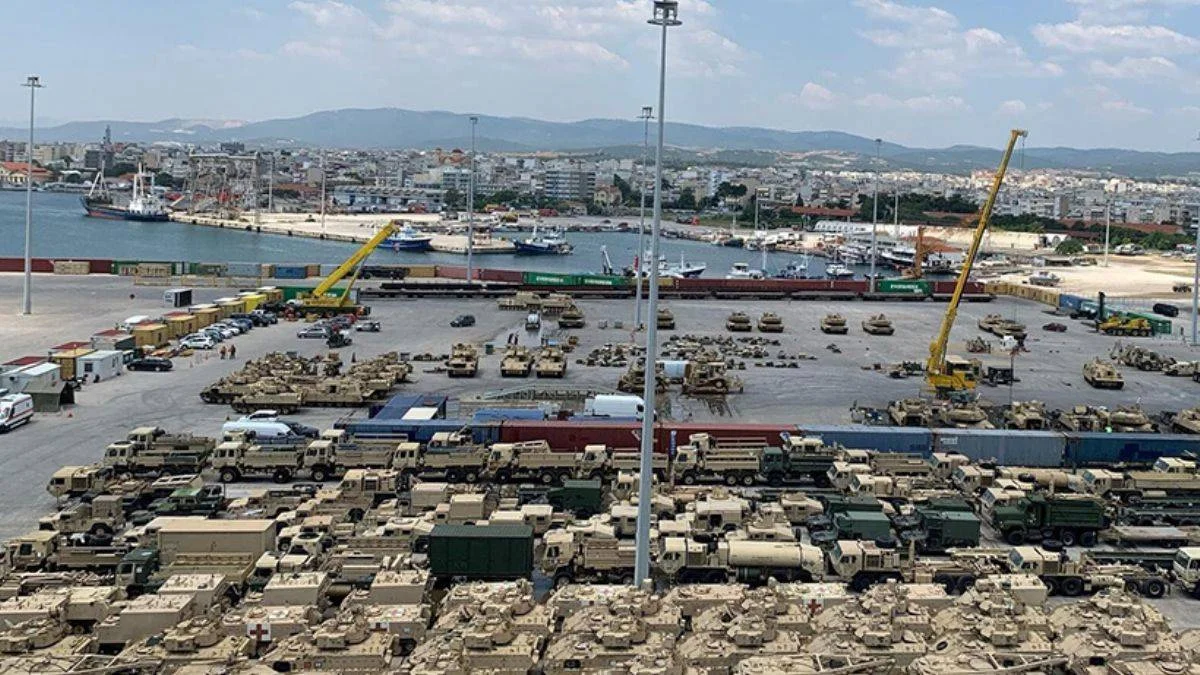 ABD'den Dedeağaç'a yüzlerce tank ve zırhlı araç sevkiyatı