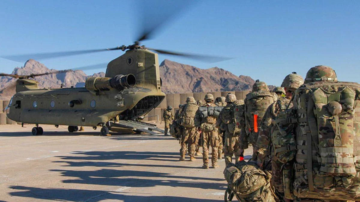 Afgan komutan: Amerikalılar Bagram Hava Üssü'nü sessizce terk etti