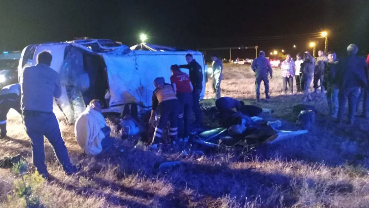 Ağrı'da üzücü kaza: Ölü ve yaralılar var