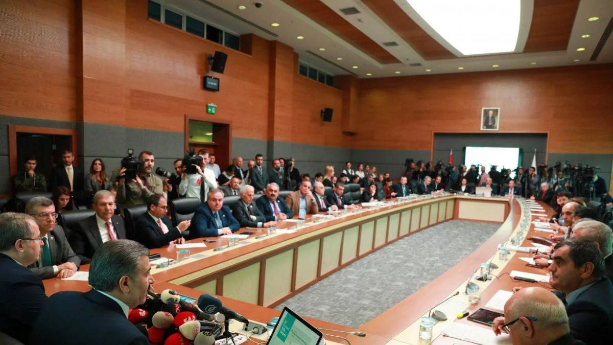 Altınok'tan Bilim Kurulu'na: Vatandaşlıktan çıkarmayı teklif edin, bitsin gitsin