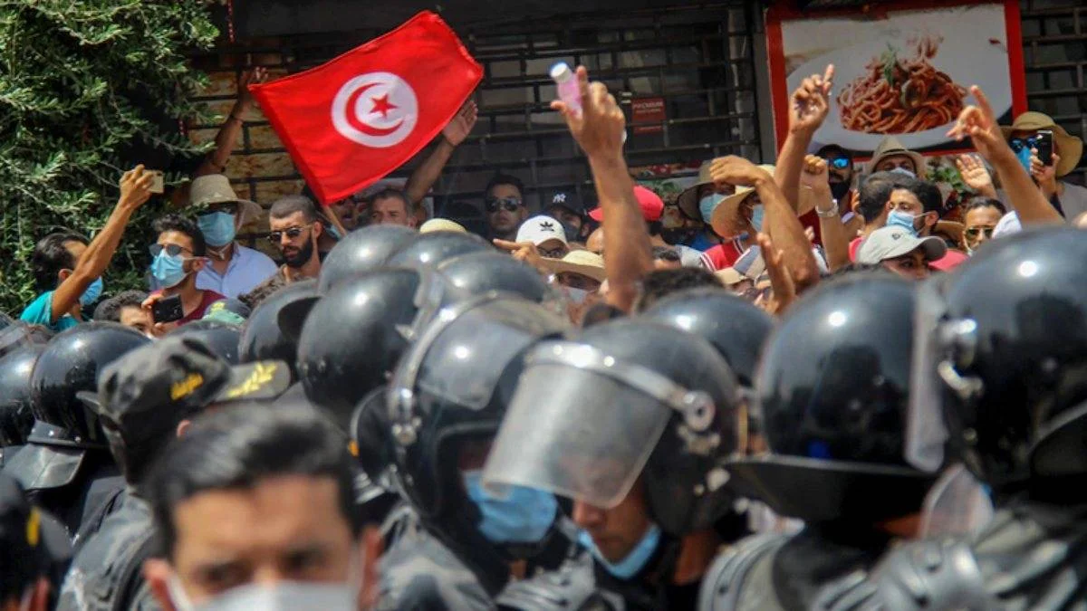 ANALİZ: Tunus'taki darbenin hedefi Türkiye mi?