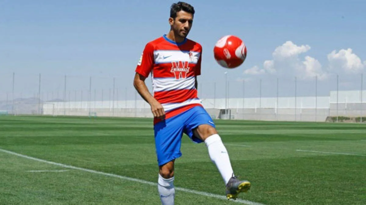 Antalyaspor'dan İsmail Köybaşı hamlesi