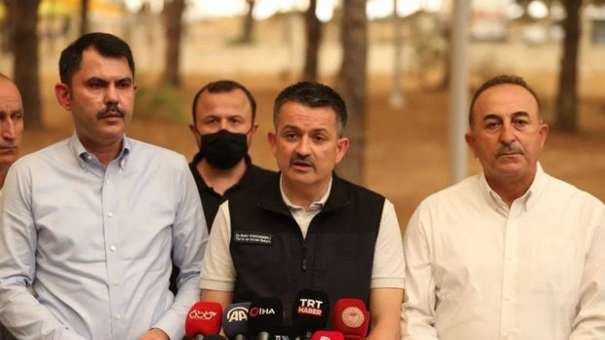 Bakan Pakdemirli: Yangınların yüzde 57'si kontrol altında
