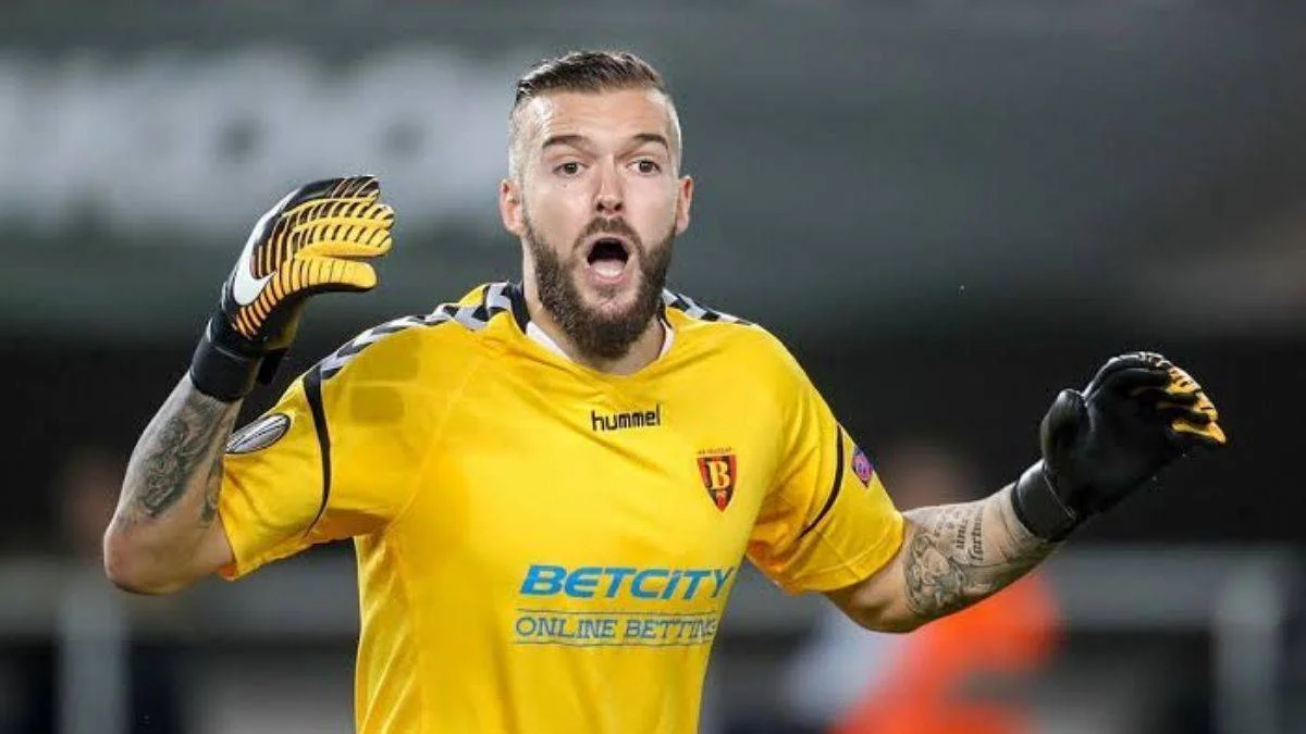 Bursaspor'a sürpriz kaleci Filip Gacevski