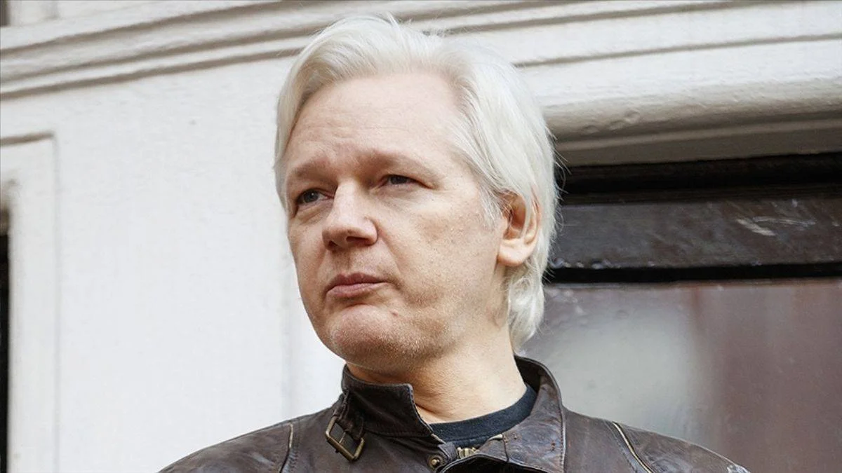 Ekvador, Assange'ı vatandaşlıktan çıkardı