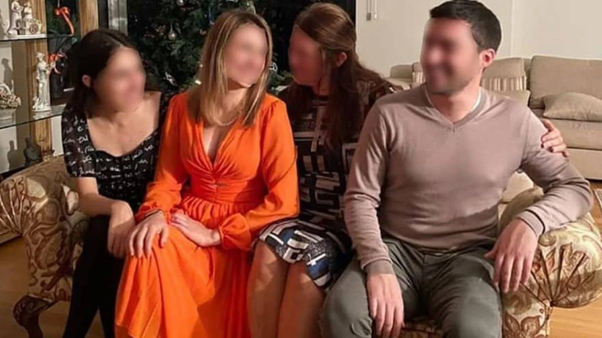 Gelen tepkiler sonucu skandal fotoğrafı silmek zorunda kaldılar