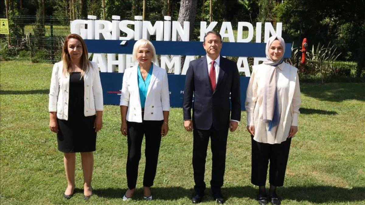 'Girişimin Kadın Kahramanları Projesi' girişimci kadınları destekliyor