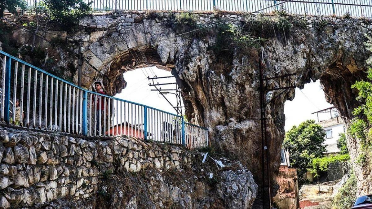 Hatay'ın bin 900 yıllık su kemerleri