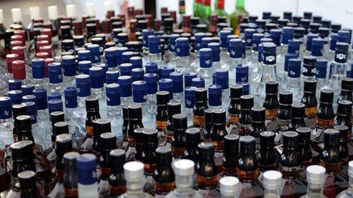 İstanbul'da 10 bin litre sahte içki ele geçirildi