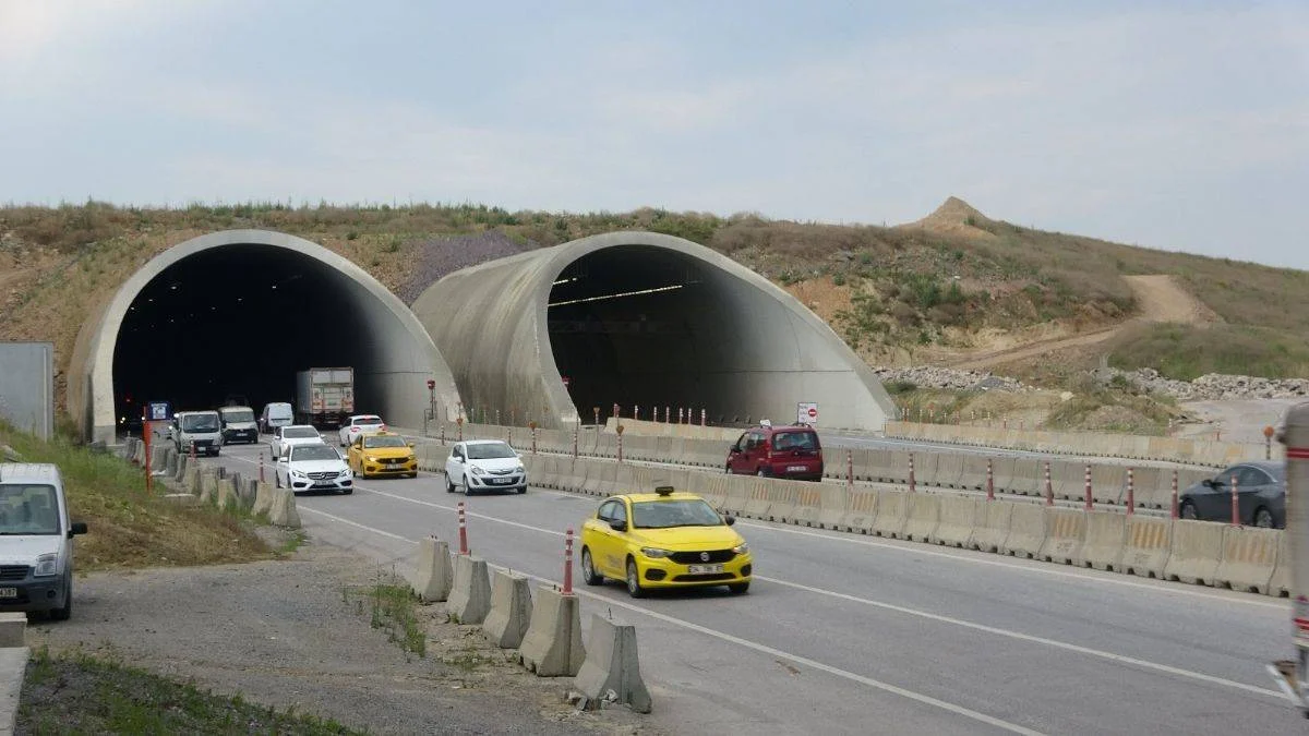 'Kendi ülkeni küçümsemek...'