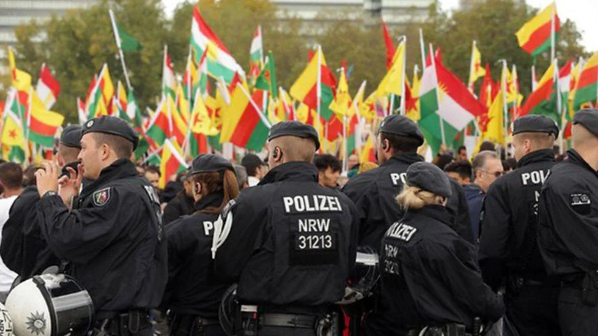 Köln emniyeti, PKK ile bağı olan KCDK-E'nin toplantısına izin vermedi