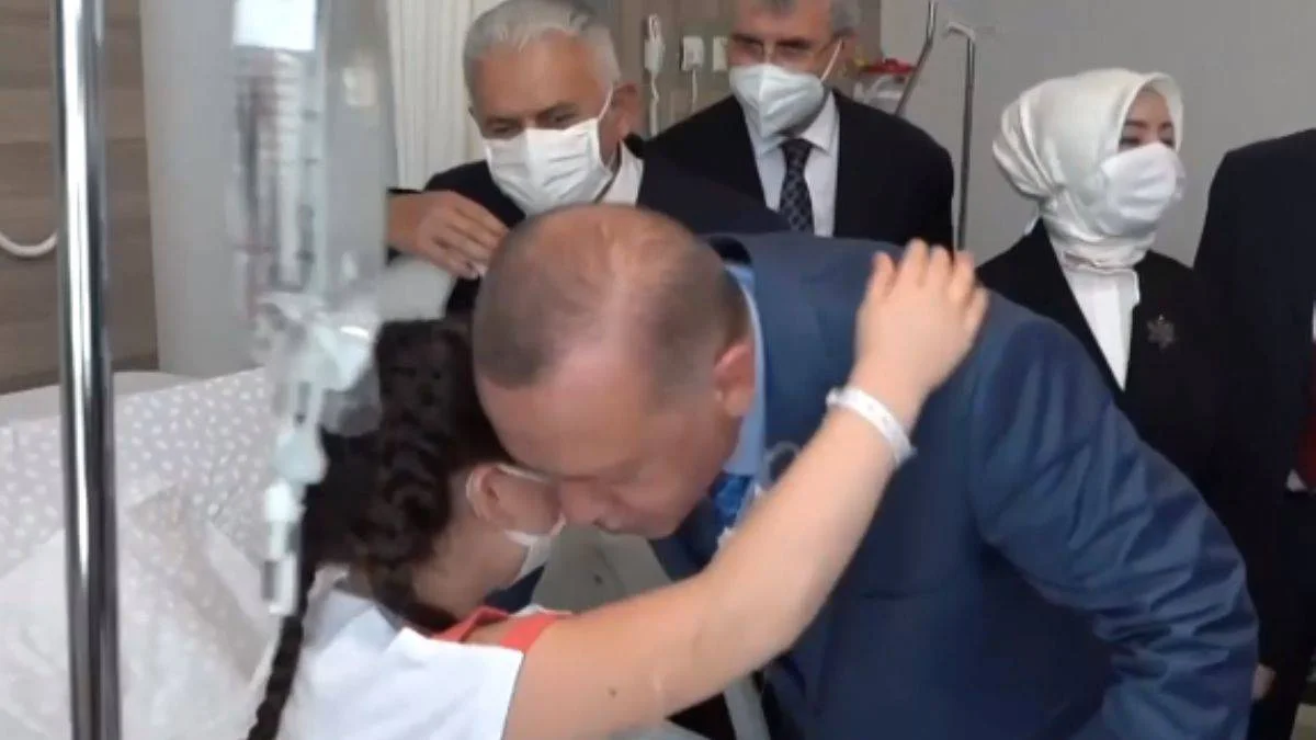 Küçük Elanur, Erdoğan'ın ziyaretinde yaşadığı mutluluğu anlattı