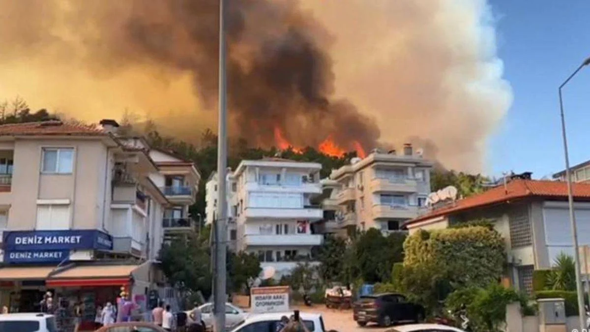 Marmaris'te orman yangını söndürüldü mü? Marmaris'te yangın neden çıktı?