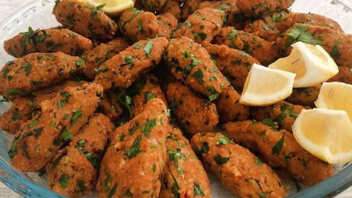 Mercimek köftesi nasıl yapılır? En hızlı ve lezzetli mercimek köftesi tarifi
