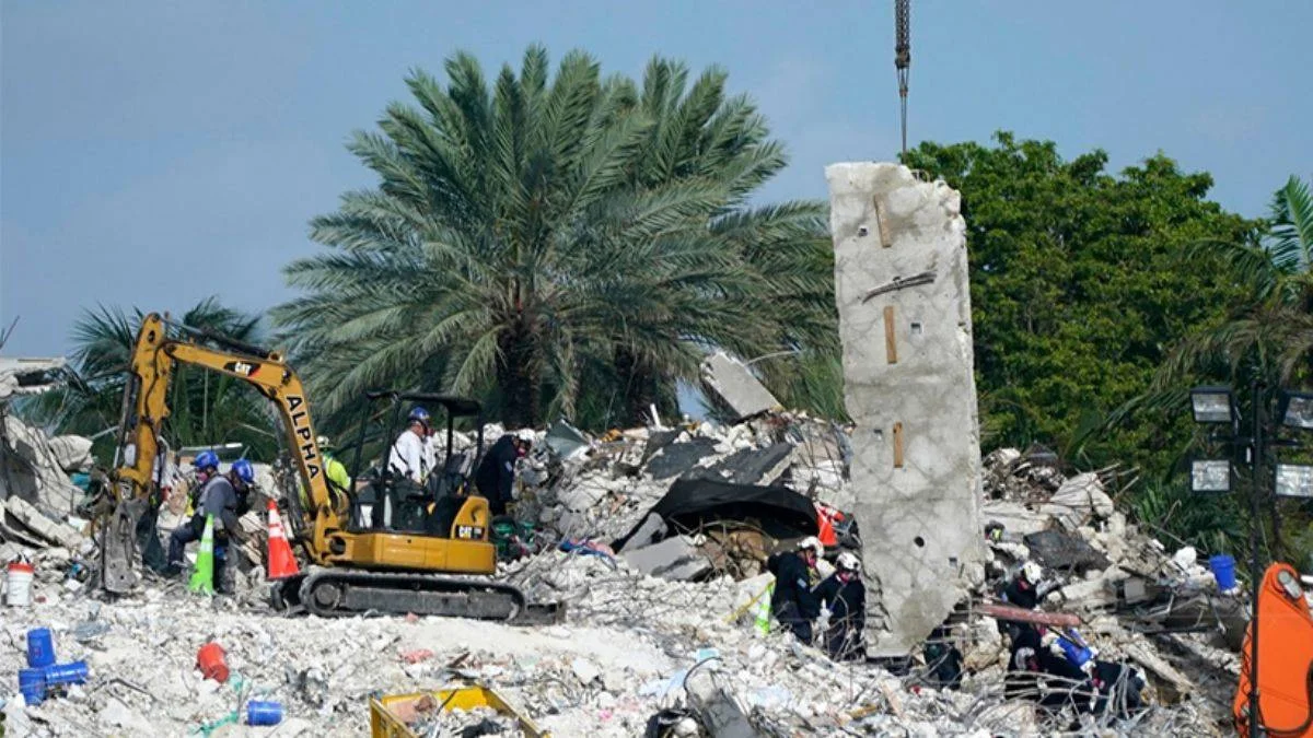 Miami'de çöken binada ölü sayısı 90'a yükseldi