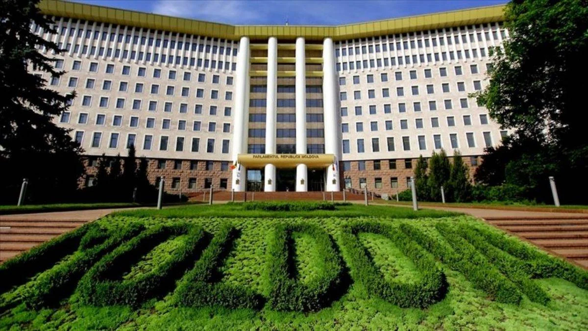 Moldova'da Sandu tek başına hükümeti kurabilecek