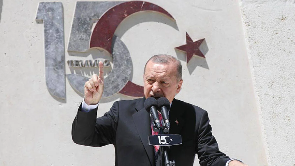 'O gece çıplak elleriyle tankları durduran kahramanların haklarını ödeyemeyiz'